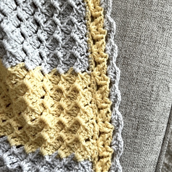 New Hand Crocheted Lap Size Blanket or Afghan Yellow & Gray Or Even For A Baby - Picture 5 of 6